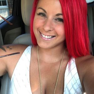 Meet your Posher, Corinne